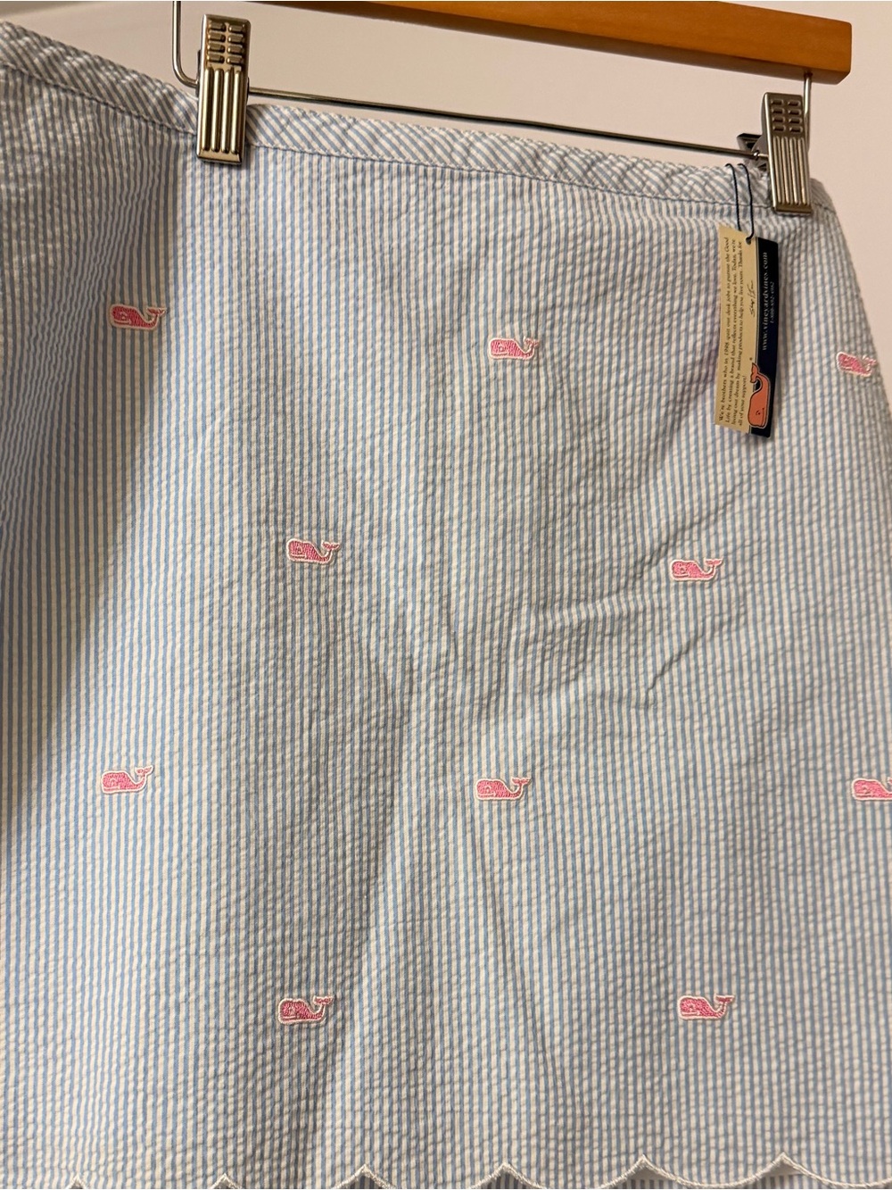 Vineyard Vines Light Blue & White Seersucker Skirt with Pink Whale Motif